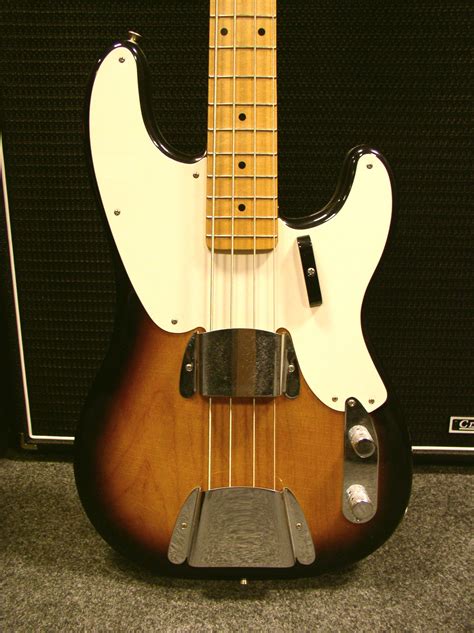 fender precision bass wikipedia.